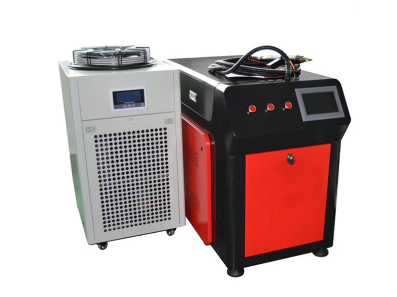 Hand-held laser welding machine